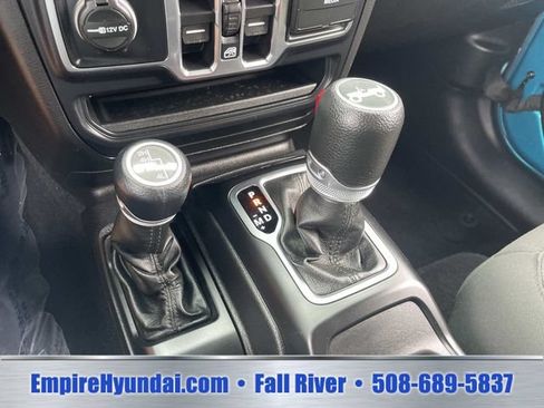 Used 2019 Jeep Wrangler Unlimited Sport S AWD/4WD image 24