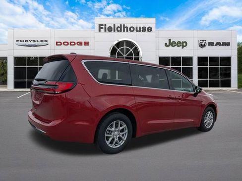 New 2026 Chrysler Pacifica Select image 7