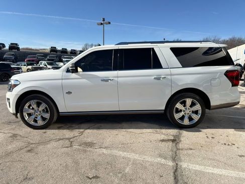 Used 2023 Ford Expedition Max King Ranch image 4