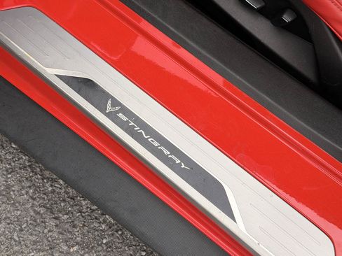 Used 2020 Chevrolet Corvette Stingray Convertible w/ 1LT RWD image 21