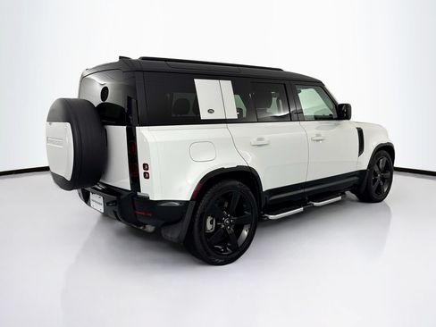 Used 2024 Land Rover Defender 110 X-Dynamic SE AWD/4WD image 5
