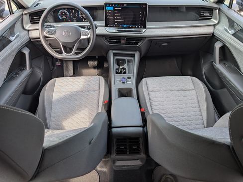 Used 2025 Volkswagen Tiguan S FWD image 22