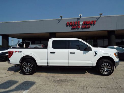Used 2021 Ford F150 XLT w/ Equipment Group 301A Mid image 4