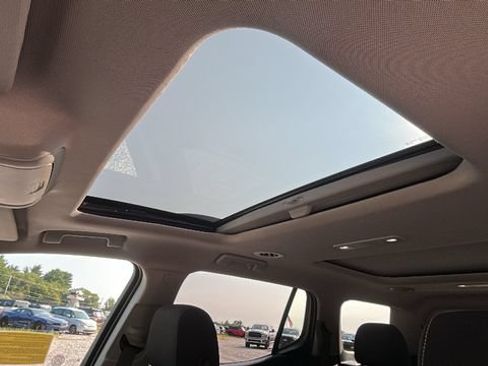 Used 2023 GMC Acadia SLE w/ Driver Convenience Package AWD/4WD image 29