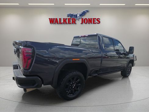 Used 2024 GMC Sierra 2500 AT4 w/ AT4 Premium Plus Package AWD/4WD image 7