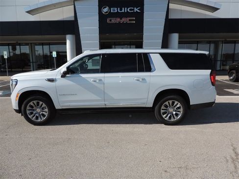 New 2026 GMC Yukon XL Denali w/ Sun & Power Step Package image 8
