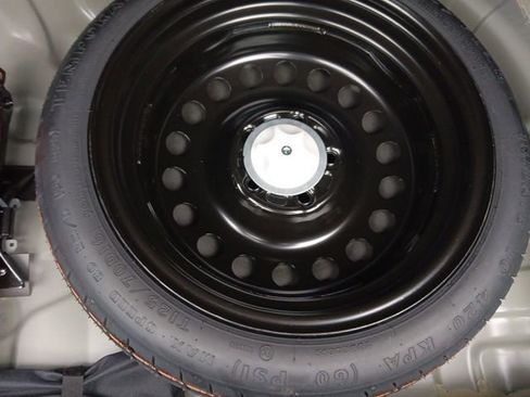 New 2025 Nissan Sentra SR image 31