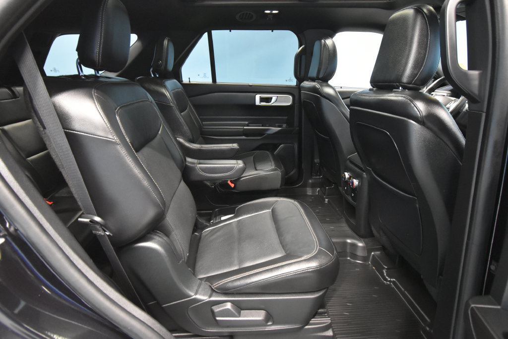 Used 2020 Ford Explorer Limited AWD/4WD image 32