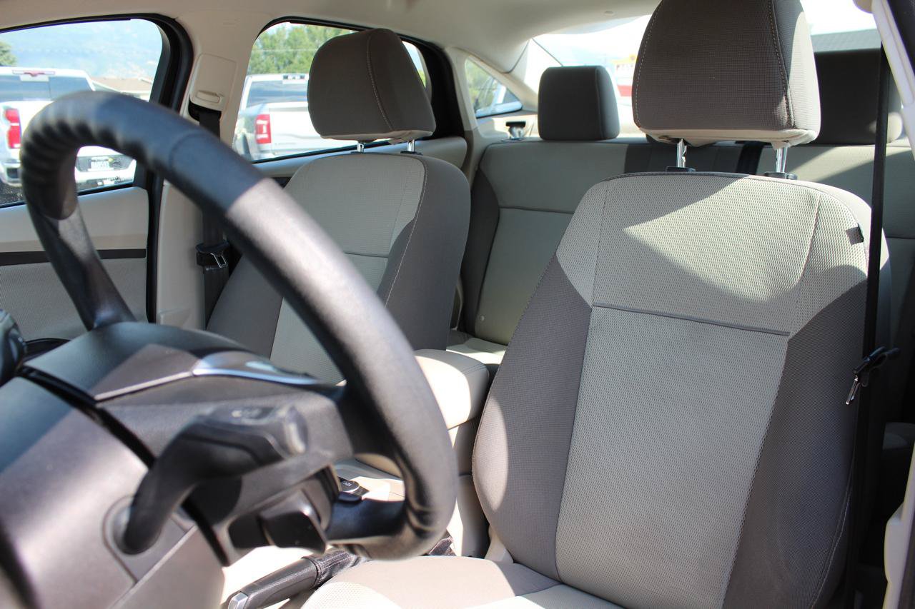 Used 2012 Ford Focus SE FWD image 46
