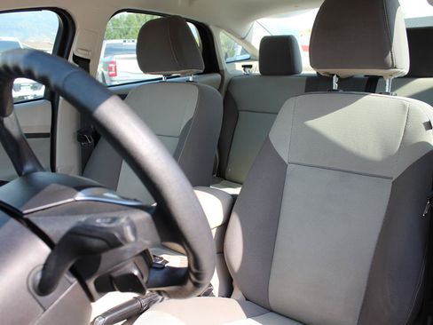 Used 2012 Ford Focus SE FWD image 46
