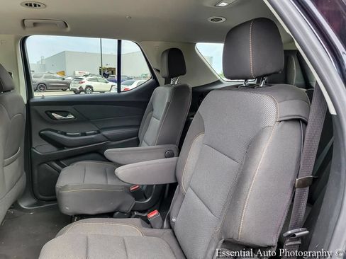 Used 2020 Chevrolet Traverse LT FWD image 10