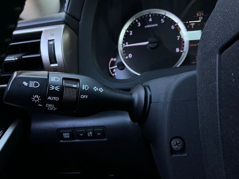 Used 2016 Lexus IS 200t image 36