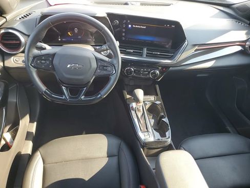 Used 2025 Chevrolet Trax RS w/ Driver Confidence Package FWD image 10