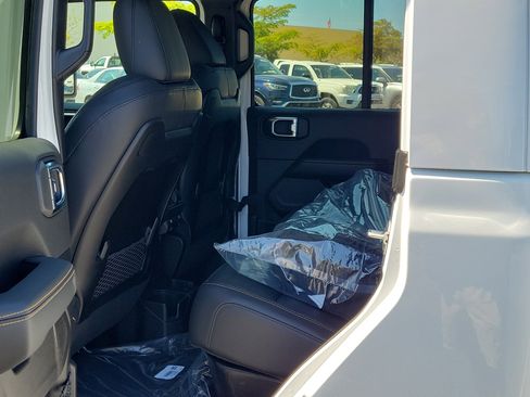 New 2026 Jeep Gladiator Mojave AWD/4WD image 12