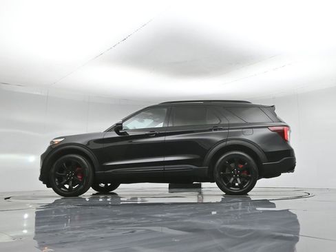 Certified 2023 Ford Explorer ST w/ Equipment Group 401A AWD/4WD image 56
