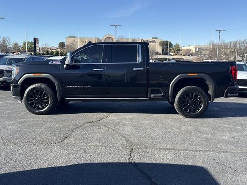 Used 2023 GMC Sierra 2500 Denali w/ Denali Black Diamond Edition image 11