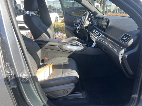 Certified 2022 Mercedes-Benz GLS 450 4MATIC image 35