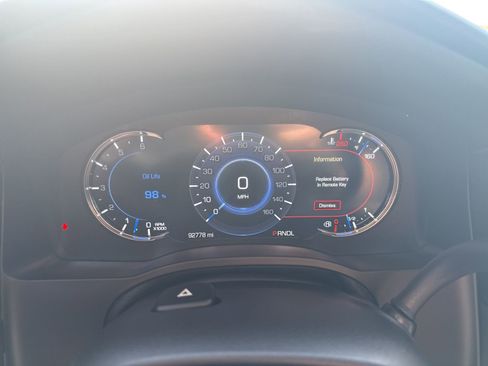 Used 2019 Cadillac Escalade Premium Luxury AWD/4WD image 17