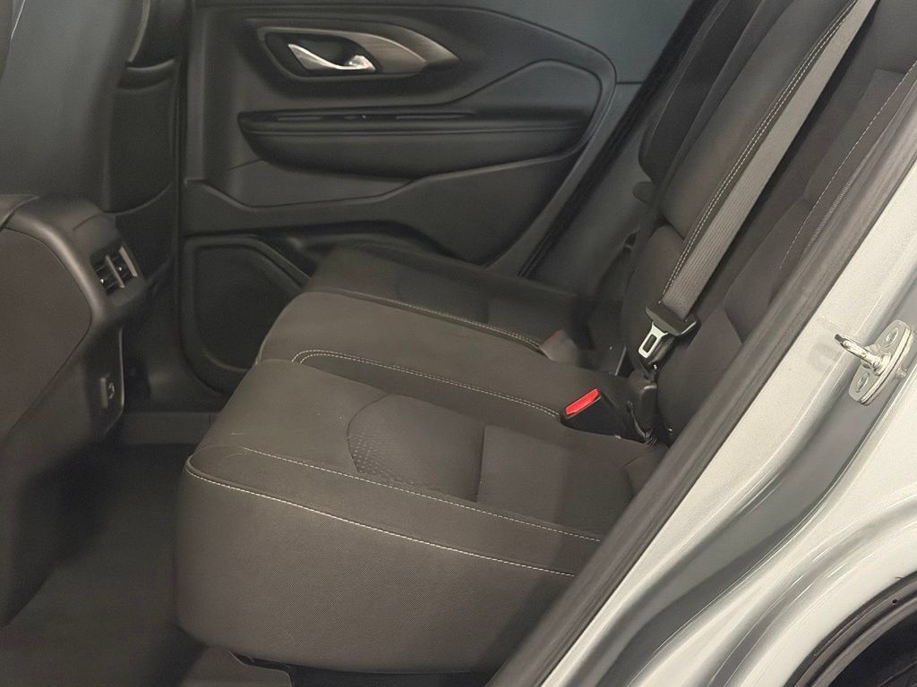 Used 2024 GMC Terrain SLE FWD image 23