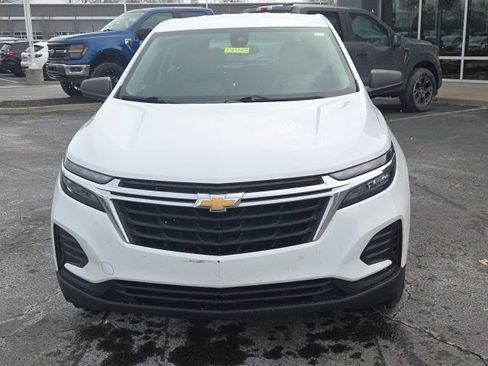 Used 2022 Chevrolet Equinox LS w/ LPO, Floor Liner Package image 12