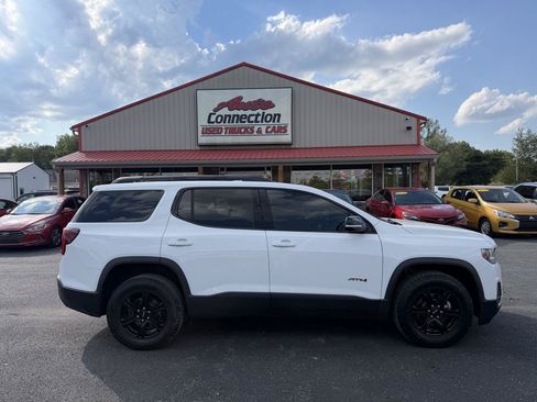 Used 2023 GMC Acadia AT4 w/ LPO, Floor Liner Package AWD/4WD image 3
