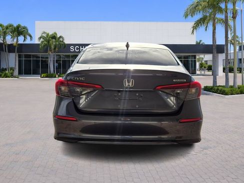 Used 2023 Honda Civic Touring image 6
