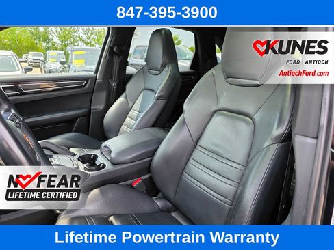 Used 2019 Porsche Cayenne S AWD/4WD image 17