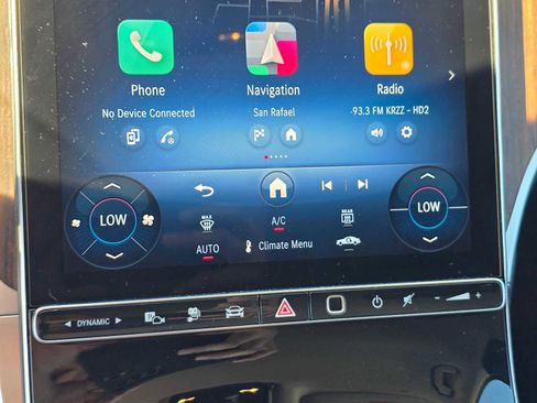 Used 2025 Mercedes-Benz GLC 350e GLC 350e image 29