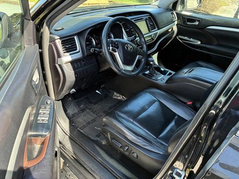 Used 2016 Toyota Highlander XLE w/ Protection Package #3 image 7