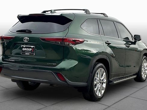 Used 2025 Toyota Highlander Limited image 13