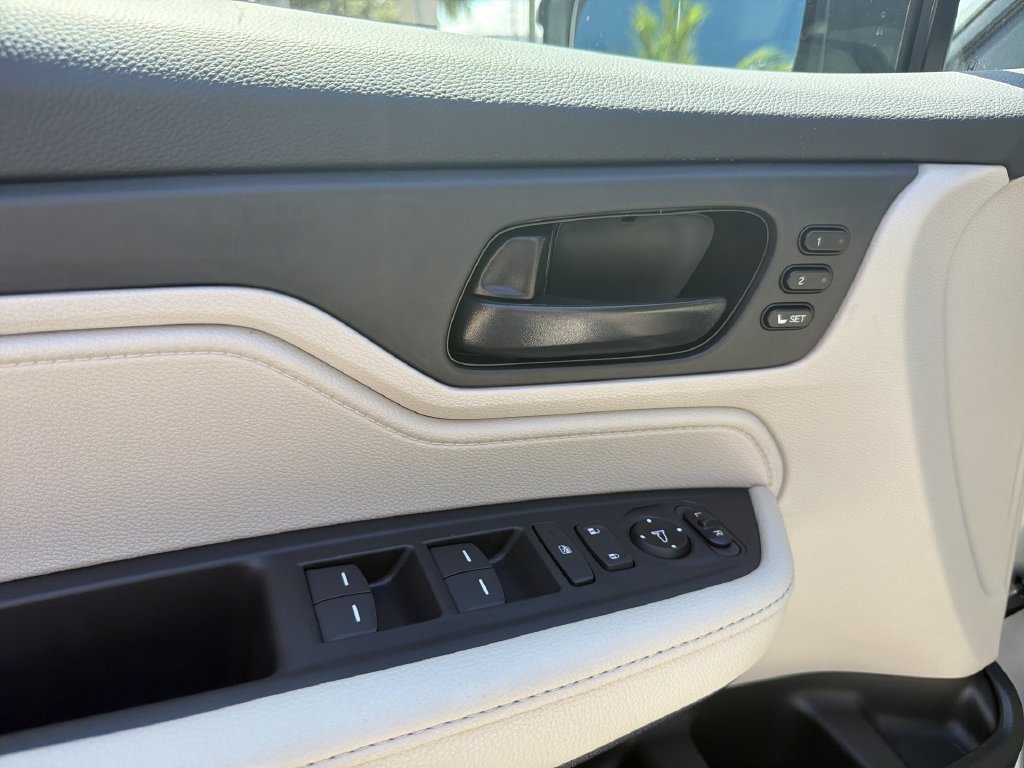New 2027 Honda Odyssey EX-L image 24