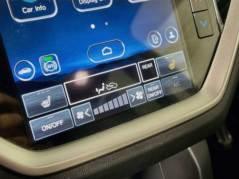 Used 2025 Subaru Ascent Premium AWD/4WD image 14