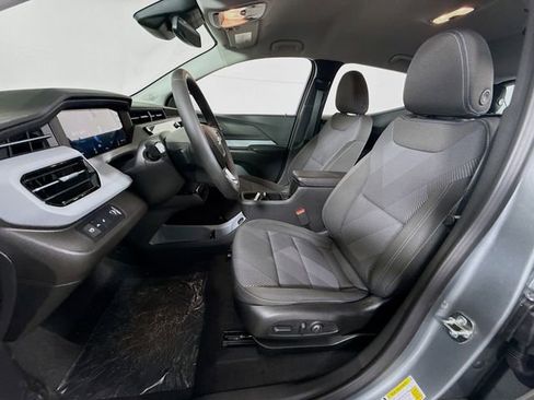 New 2027 Chevrolet Bolt LT w/ Comfort Package FWD image 24