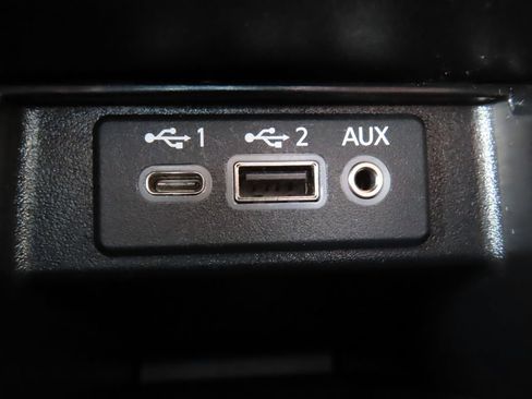 Used 2023 Nissan Maxima SL FWD image 10
