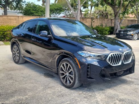 Used 2024 BMW X6 xDrive40i AWD/4WD image 3