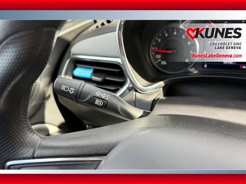 Used 2023 Chevrolet Equinox LT image 45