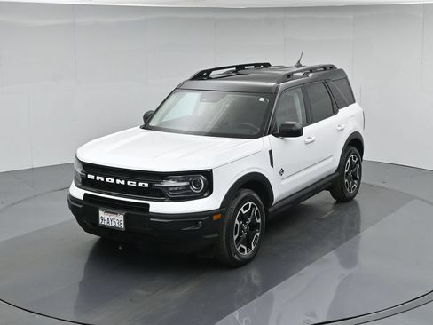 Used 2023 Ford Bronco Sport Outer Banks w/ Tech Package AWD/4WD image 40