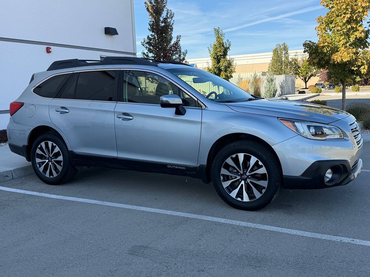 Used 2017 Subaru Outback 2.5i Limited AWD/4WD image 15