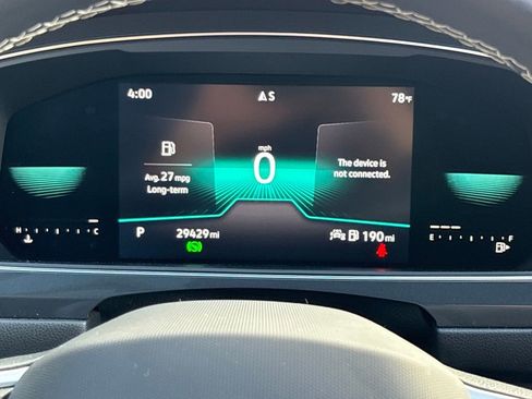 Used 2023 Volkswagen Tiguan SE R-Line image 21