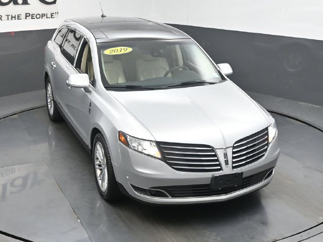 Used 2019 Lincoln MKT AWD image 57