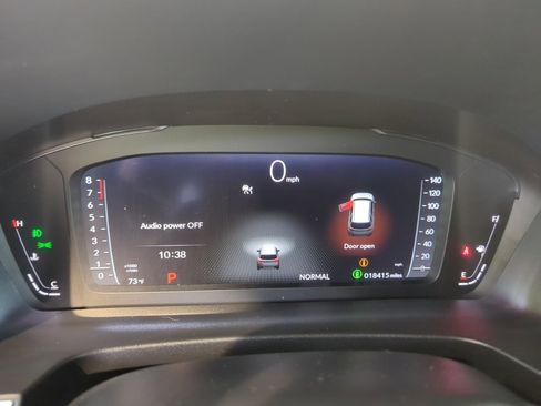 Used 2025 Honda Pilot Black Edition image 16