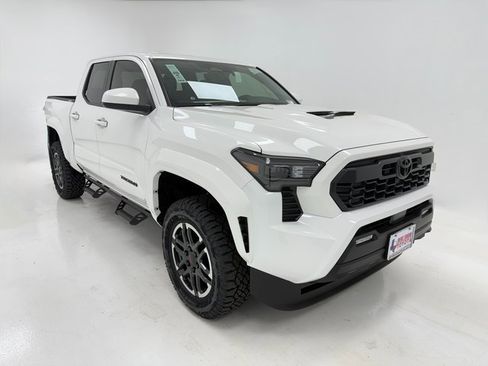 New 2025 Toyota Tacoma TRD Sport image 2