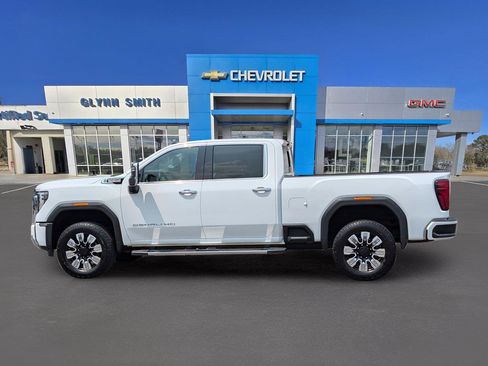 Used 2024 GMC Sierra 2500 Denali AWD/4WD image 13