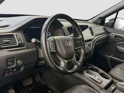 Used 2023 Honda Passport TrailSport image 18