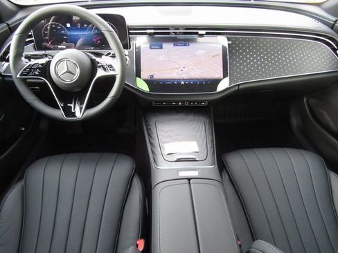 New 2026 Mercedes-Benz E 350 4MATIC Sedan image 32