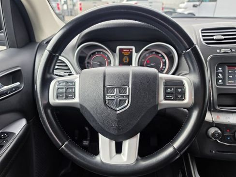 Used 2020 Dodge Journey SE w/ SE Popular Equipment Group FWD image 16