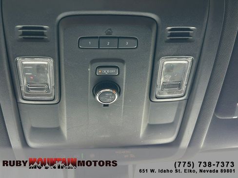 Used 2021 Chevrolet Tahoe Z71 AWD/4WD image 18