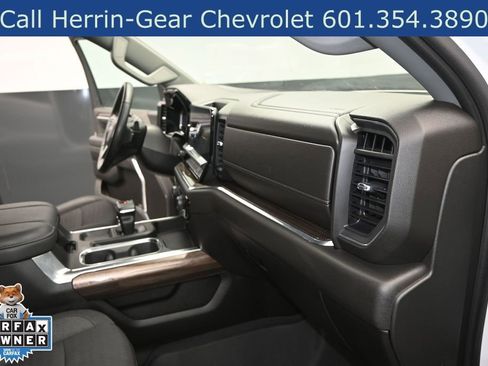 Used 2023 Chevrolet Silverado 1500 RST AWD/4WD image 16