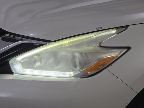 Used 2017 Nissan Murano SV w/ Premium Package FWD image 29