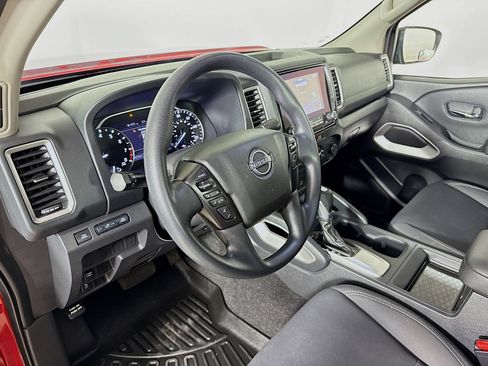 Used 2022 Nissan Frontier SV image 8